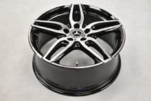 Laden Sie das Bild in den Galerie-Viewer, 4x Alufelge 18 Zoll 7.5&quot; 5x112 52ET Glanz Schwarz A1764010700 Mercedes-Benz Vito
