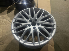 Laden Sie das Bild in den Galerie-Viewer, 1x Alufelge 19 Zoll 8.5&quot; 5x112 43ET Glanz Silber 4G9601025K Audi Rim Wheel