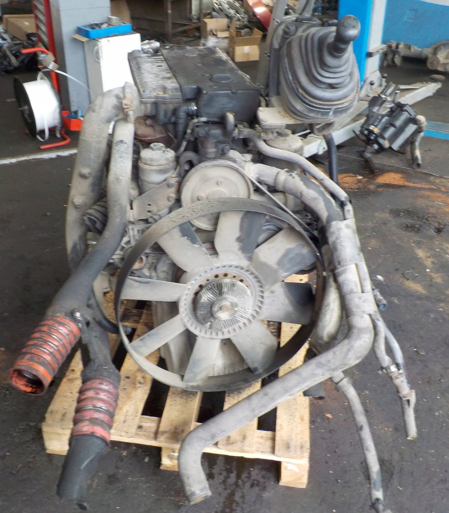 Motor Mercedes-Benz A9040152002 Diesel Engine Unkomplett