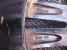 Laden Sie das Bild in den Galerie-Viewer, 1x Alufelge 18 Zoll 7.0&quot; 5x114.3 PW45742001 Toyota Rim Wheel