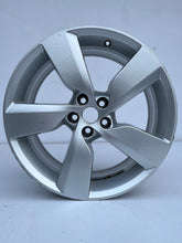 Laden Sie das Bild in den Galerie-Viewer, 1x Alufelge 19 Zoll 8.0&quot; 5x108 40ET Glanz Silber J9C3-DASS Jaguar E-Pace E Pace