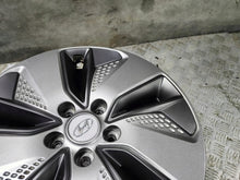 Laden Sie das Bild in den Galerie-Viewer, 1x Alufelge 17 Zoll 7.0" 5x114.3 52910K4000 Hyundai Kona Rim Wheel FEL3975512022qn