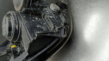 Laden Sie das Bild in den Galerie-Viewer, Frontscheinwerfer Opel Vectra C 13170919 Links Scheinwerfer Headlight SCH2414803317fu
