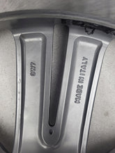 Laden Sie das Bild in den Galerie-Viewer, 1x Alufelge 19 Zoll 8.5&quot; 5x112 38ET 5NA601025E VW Tiguan Rim Wheel