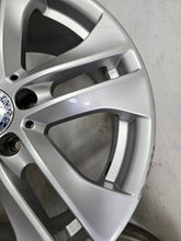 Load image into Gallery viewer, 4x Alufelge 17 Zoll 7.5&quot; 5x112 47ET A2044017502 Mercedes-Benz W204 Rim Wheel