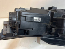 Load image into Gallery viewer, Frontscheinwerfer Hyundai Elantra 92102F2600 Rechts Scheinwerfer Headlight