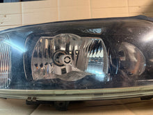 Laden Sie das Bild in den Galerie-Viewer, Frontscheinwerfer Volvo V70 S60 190202 Rechts Scheinwerfer Headlight SCH3814058381lm