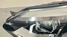 Load image into Gallery viewer, Frontscheinwerfer Renault Megane IV 260603157R LED Links Scheinwerfer Headlight SCH7091541356fa