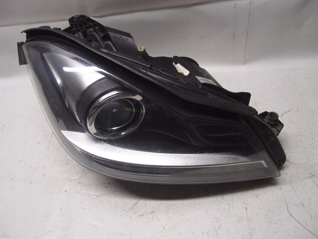 Frontscheinwerfer Mercedes-Benz W204 A2048204439 Xenon Rechts Headlight