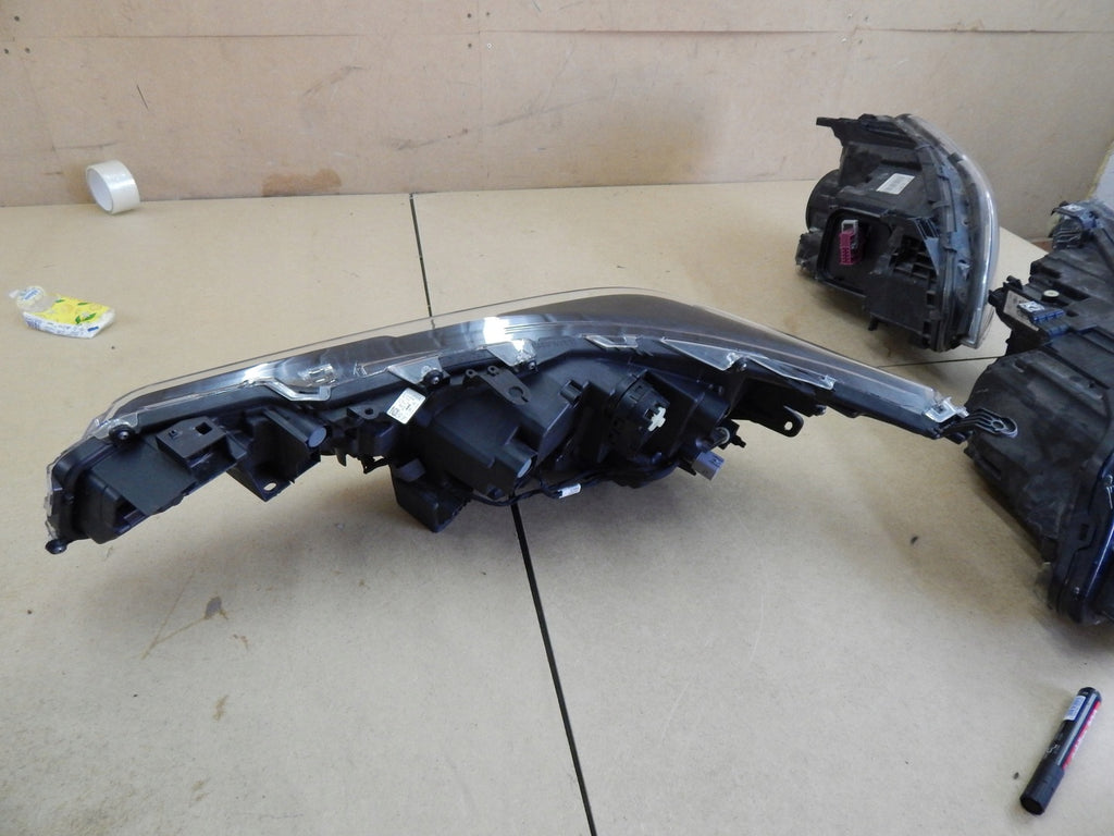 Frontscheinwerfer Toyota Corolla 81110-02S60 LED Rechts Scheinwerfer Headlight SCH2308771223mb