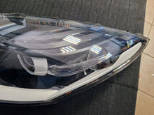 Laden Sie das Bild in den Galerie-Viewer, Frontscheinwerfer Renault Megane III 260606227R Links Scheinwerfer Headlight SCH9586066660vi