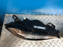 Laden Sie das Bild in den Galerie-Viewer, Frontscheinwerfer Mercedes-Benz W176 A1769069000 A1769068900 Ein Satz Headlight SCH4774524142xf