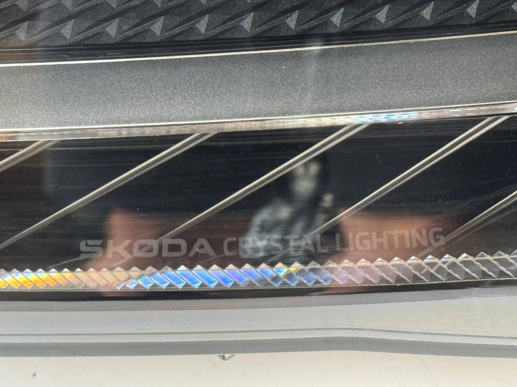 Frontscheinwerfer Skoda Superb 3P1941015A LED Links Scheinwerfer Headlight SCH9692651168ay