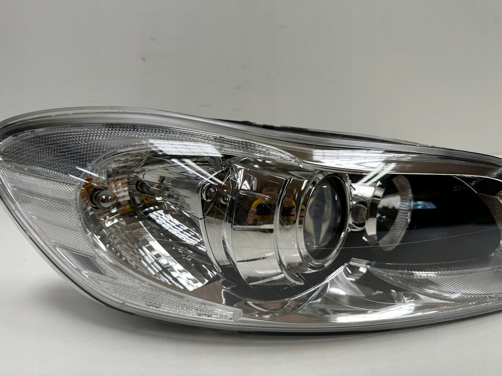 Frontscheinwerfer Volvo C30 301255282 81299800 Xenon Rechts Headlight