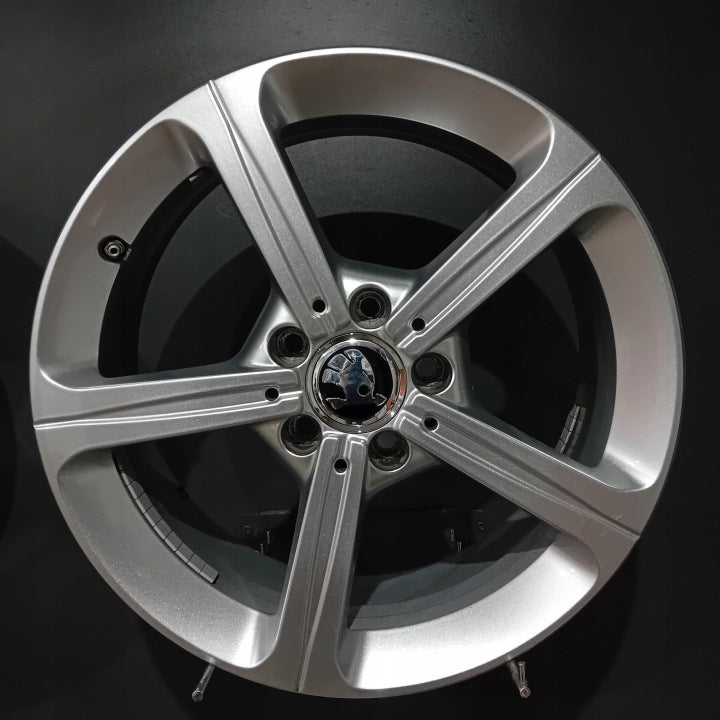 4x Alufelge 17 Zoll 6.5" 5x112 44ET Glanz A1774011200 Mercedes-Benz Octavia I FEL4400543140tg