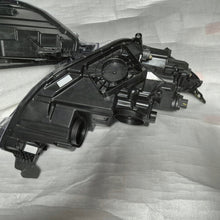 Laden Sie das Bild in den Galerie-Viewer, Frontscheinwerfer Ford Transit Custom PZ31-13E015-CB Full LED Rechts oder Links