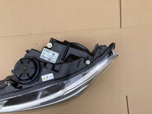 Laden Sie das Bild in den Galerie-Viewer, Frontscheinwerfer BMW 1 F20 729690907 Links Scheinwerfer Headlight SCH6390438507fp