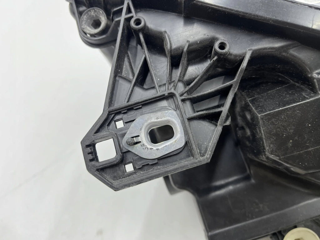 Frontscheinwerfer Mercedes-Benz W176 A1768201161 Xenon Links Headlight SCH9797709941tv