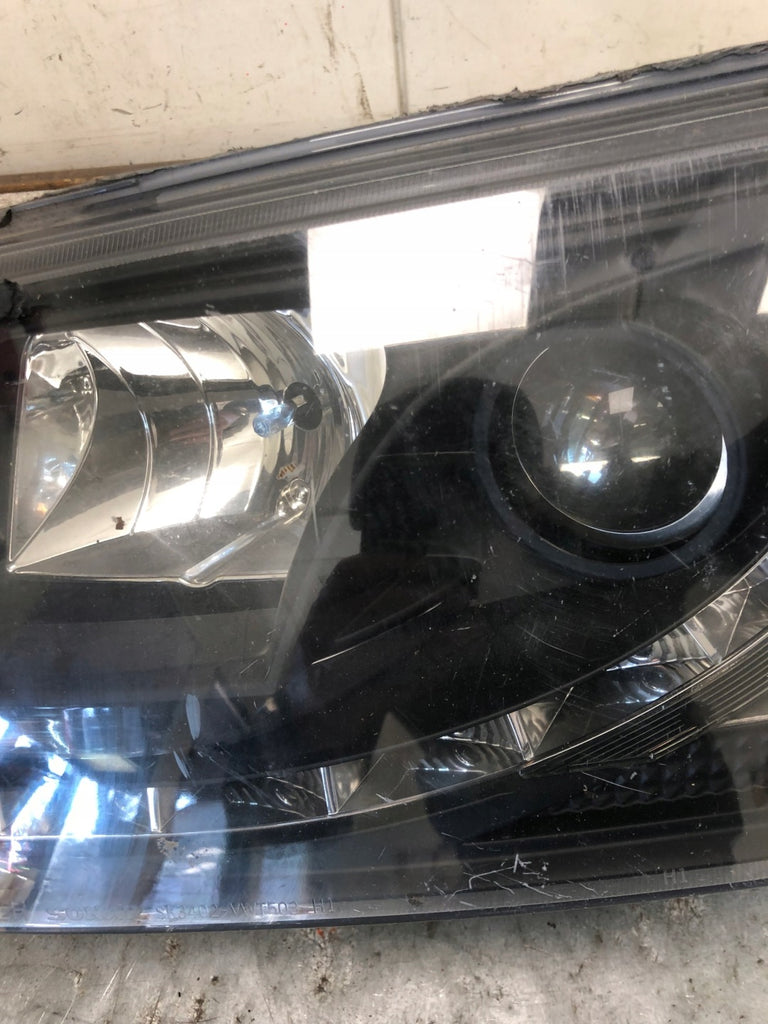 Frontscheinwerfer VW T5 SK3401-VWT503 SK3402-VWT503 Ein Satz Headlight SCH7330854759vt