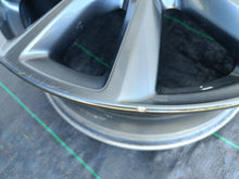 Laden Sie das Bild in den Galerie-Viewer, 1x Alufelge 18 Zoll 7.0" 5x114.3 45ET Glanz Graphit 9965657080 Mazda I Rim Wheel FEL8821835839jv