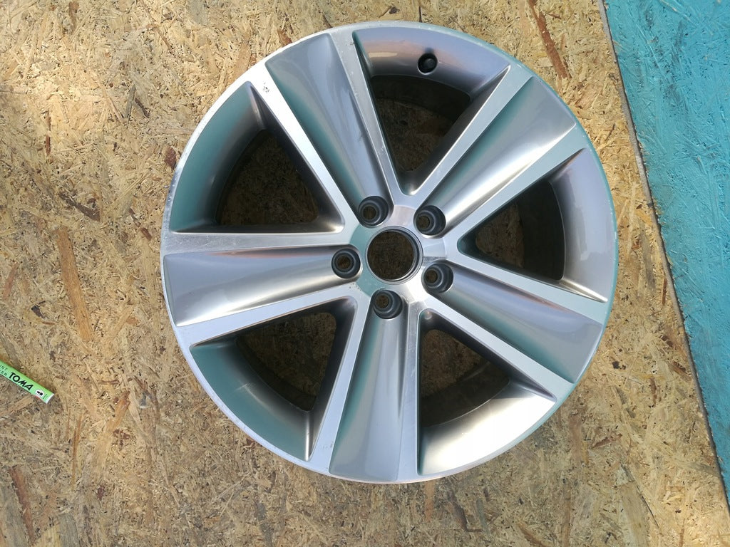 1x Alufelge 18 Zoll 8.0" 5x112 VW Passat Rim Wheel FEL1917675546kh