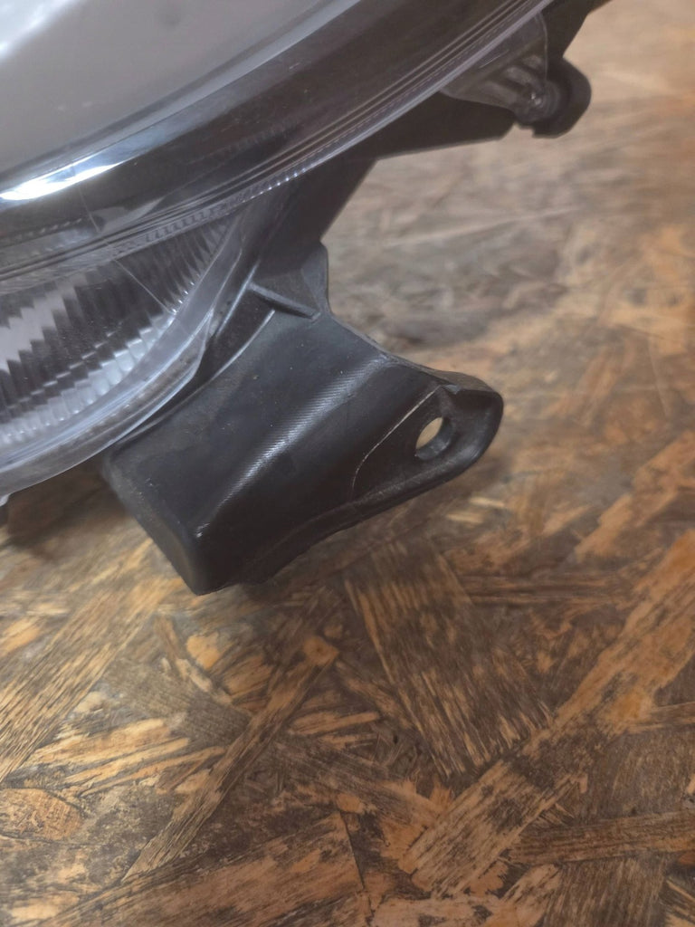 Frontscheinwerfer Toyota Yaris ENK08 LED Ein Satz Scheinwerfer Headlight SCH7834747668hz