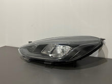 Laden Sie das Bild in den Galerie-Viewer, Frontscheinwerfer Ford Fiesta I Links Scheinwerfer Headlight SCH7068305119mm