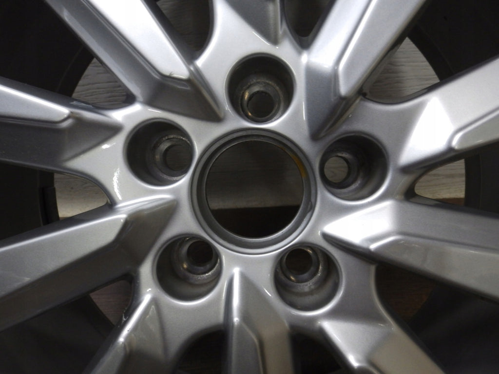 1x Alufelge 16 Zoll 6.5" 5x100 40ET Glanz Silber 82A601025 Audi A1 Rim Wheel FEL9384968634ks