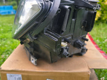 Laden Sie das Bild in den Galerie-Viewer, Frontscheinwerfer VW Touran 5TB941035B LED Links Scheinwerfer Headlight SCH4041055497ug