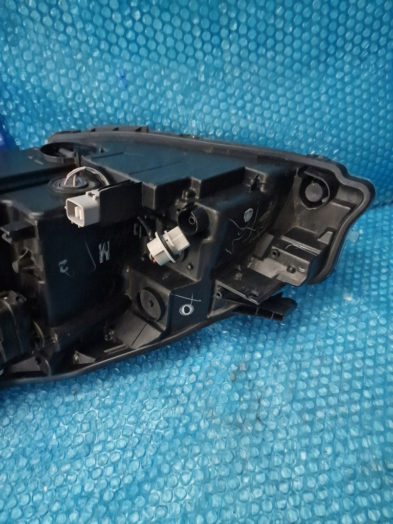 Frontscheinwerfer Toyota Yaris Rechts Scheinwerfer Headlight