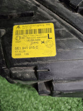 Load image into Gallery viewer, Frontscheinwerfer Skoda Octavia III Links Scheinwerfer Headlight SCH7994342578le