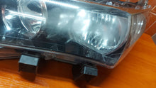 Laden Sie das Bild in den Galerie-Viewer, Frontscheinwerfer Toyota Corolla 81150-02E71 LED Ein Stück (Rechts oder Links)