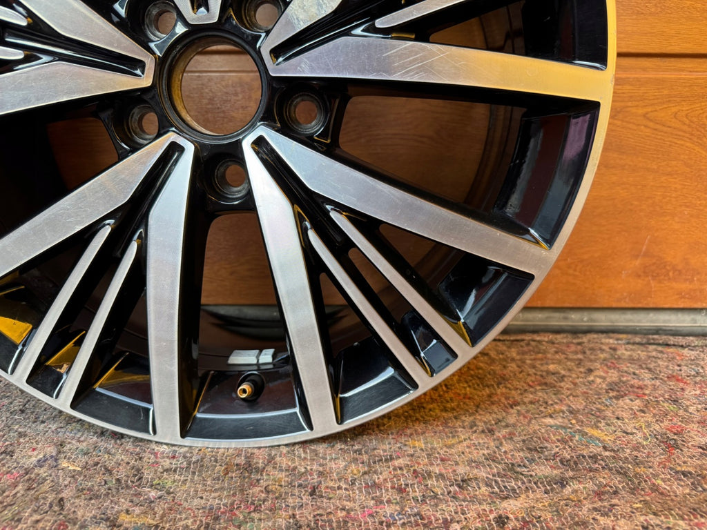 1x Alufelge 17 Zoll 7.0" 5x112 43ET 5C0601025BQ VW Beetle Golf I Rim Wheel FEL5219179019md