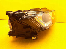 Laden Sie das Bild in den Galerie-Viewer, Frontscheinwerfer VW Touareg 761941082P LED Rechts Scheinwerfer Headlight
