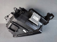Load image into Gallery viewer, Frontscheinwerfer Skoda Karoq 57B941035B Links Scheinwerfer Headlight SCH9387944390ew