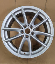 Load image into Gallery viewer, 1x Alufelge 18 Zoll 7.0" 5x112 22ET Glanz Silber 6863418 BMW G01 G02 Rim Wheel FEL2967628636vh