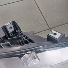 Laden Sie das Bild in den Galerie-Viewer, Frontscheinwerfer BMW 3 F30 F31 7419627-06 Ein Stück (Rechts oder Links) SCH1579825384xi