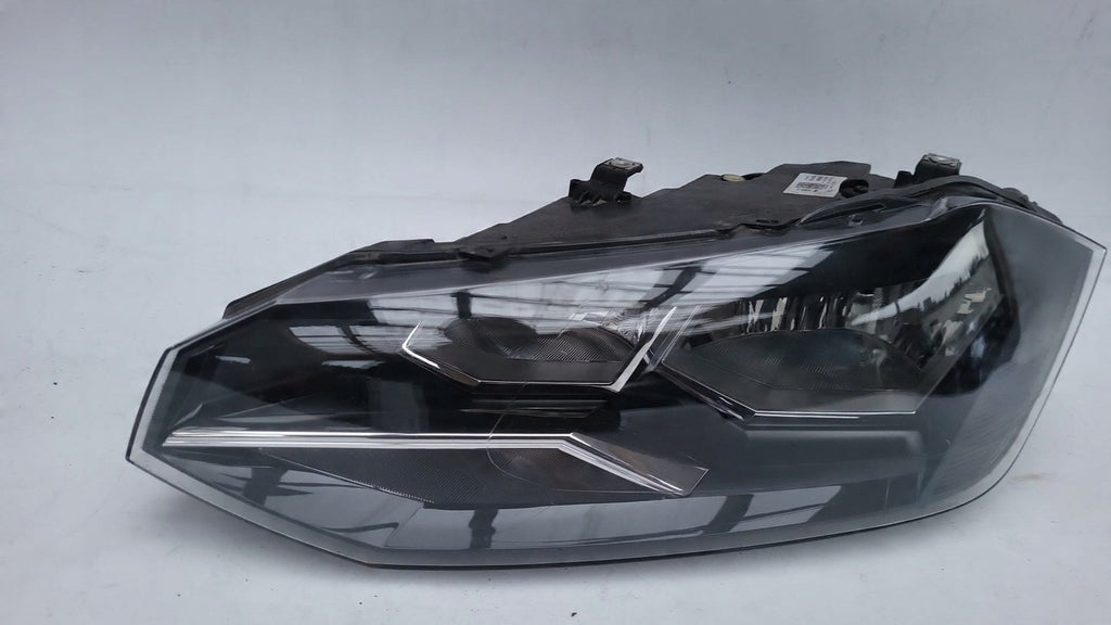 Frontscheinwerfer VW Polo IV 2G1941005 Links Scheinwerfer Headlight