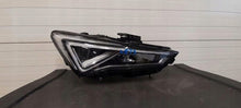 Laden Sie das Bild in den Galerie-Viewer, Frontscheinwerfer Seat Leon RKC12004 Vorderseite Scheinwerfer Headlight