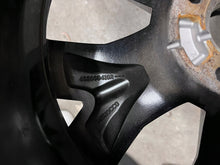 Laden Sie das Bild in den Galerie-Viewer, 1x Alufelge 16 Zoll 6.5" 4x100 45ET Schwarz 403009410R Dacia Sandero Rim Wheel FEL5074112812mf