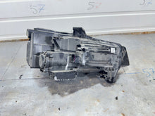 Laden Sie das Bild in den Galerie-Viewer, Frontscheinwerfer Audi Q2 81A941035 Full LED Links Scheinwerfer Headlight SCH6952453752ab
