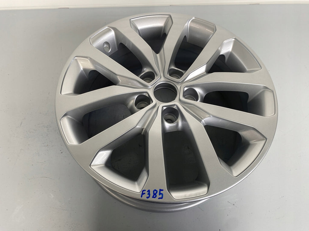 1x Alufelge 17 Zoll 7.0" 5x114.3 40ET Glanz Silber 403008177 Renault Kadjar