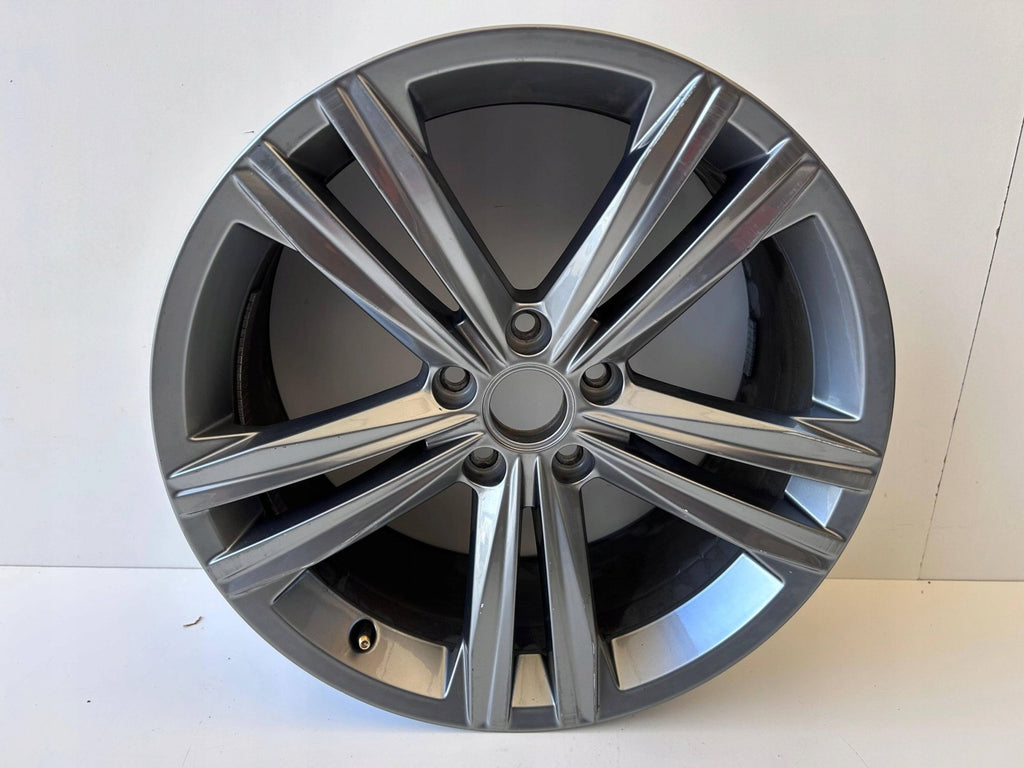 1x Alufelge 18 Zoll 8.0" 5x112 40ET Glanz Grau 3G8601025N VW Arteon Rim Wheel FEL3987514106pt