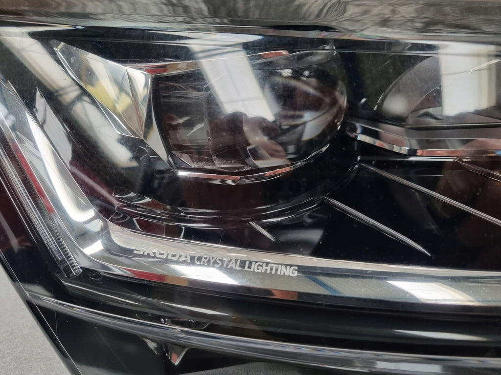 Frontscheinwerfer Skoda Superb III 3V1941016D LED Rechts Scheinwerfer Headlight