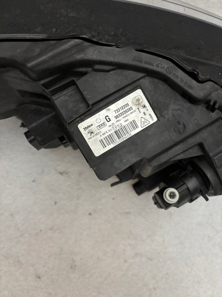 Frontscheinwerfer Peugeot 208 II 90200109 9833036380 LED Links Headlight SCH9856230464xb