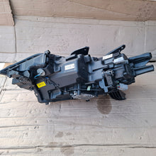 Laden Sie das Bild in den Galerie-Viewer, Frontscheinwerfer Mitsubishi Outlander III ECMM921-22E20 ECM921-21E20 Rechts