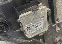 Laden Sie das Bild in den Galerie-Viewer, Frontscheinwerfer Skoda Superb 3P1941015 Links Scheinwerfer Headlight SCH5092399415rl