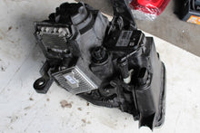 Laden Sie das Bild in den Galerie-Viewer, Frontscheinwerfer Jeep Grand Cherokee Wk2 68144709AC Links Headlight SCH6802649178lb