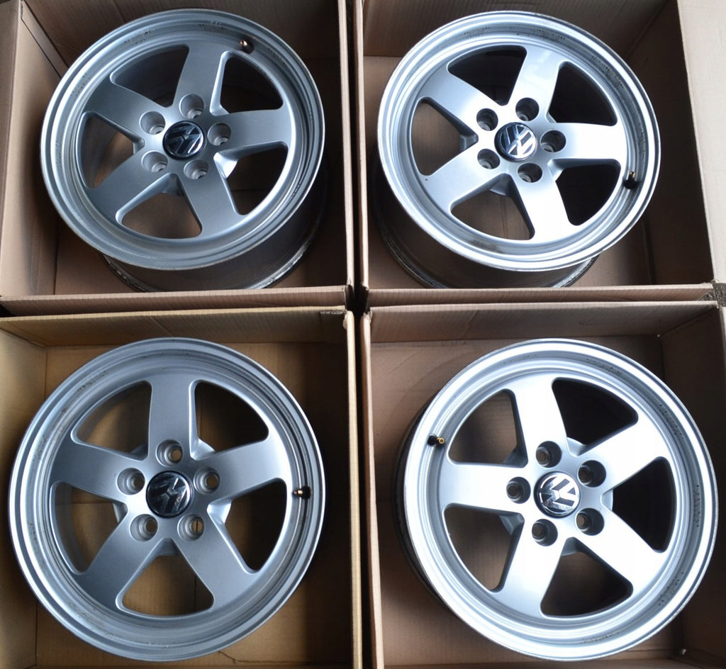 4x Alufelge 16 Zoll 7.0" 5x112 35ET Glanz Silber 8W0601025 Audi Rim Wheel