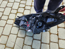 Load image into Gallery viewer, Frontscheinwerfer Toyota Yaris LED Rechts Scheinwerfer Headlight